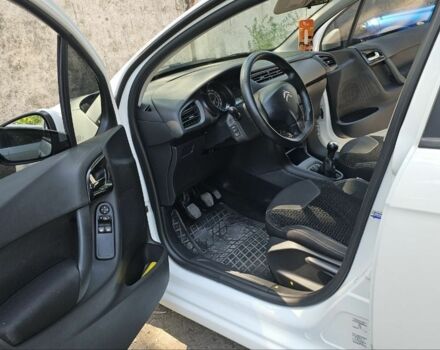 Белый Ситроен С3, объемом двигателя 1.4 л и пробегом 185 тыс. км за 5250 $, фото 12 на Automoto.ua