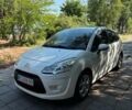 Белый Ситроен С3, объемом двигателя 1.4 л и пробегом 220 тыс. км за 6000 $, фото 3 на Automoto.ua