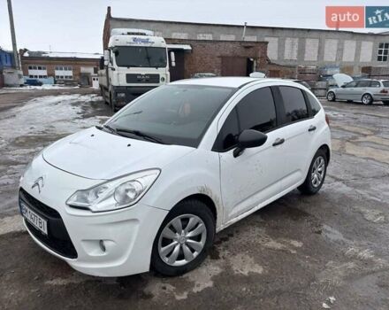 Белый Ситроен С3, объемом двигателя 1.36 л и пробегом 202 тыс. км за 4600 $, фото 2 на Automoto.ua
