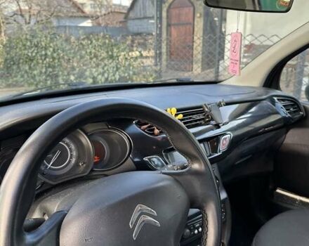 Белый Ситроен С3, объемом двигателя 1.4 л и пробегом 209 тыс. км за 6000 $, фото 6 на Automoto.ua