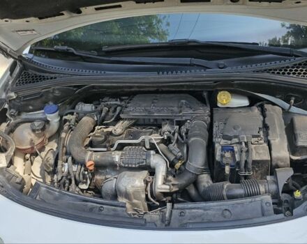 Белый Ситроен С3, объемом двигателя 1.4 л и пробегом 185 тыс. км за 5250 $, фото 4 на Automoto.ua