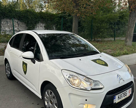 Белый Ситроен С3, объемом двигателя 1.4 л и пробегом 116 тыс. км за 7100 $, фото 4 на Automoto.ua