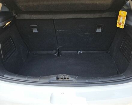 Белый Ситроен С3, объемом двигателя 1.4 л и пробегом 185 тыс. км за 5250 $, фото 3 на Automoto.ua