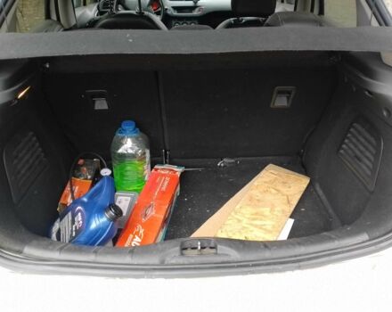 Білий Сітроен С3, об'ємом двигуна 1.4 л та пробігом 232 тис. км за 6000 $, фото 5 на Automoto.ua