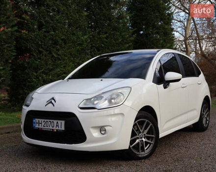 Белый Ситроен С3, объемом двигателя 1.6 л и пробегом 221 тыс. км за 5600 $, фото 4 на Automoto.ua