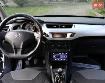 Белый Ситроен С3, объемом двигателя 1.6 л и пробегом 221 тыс. км за 5600 $, фото 17 на Automoto.ua