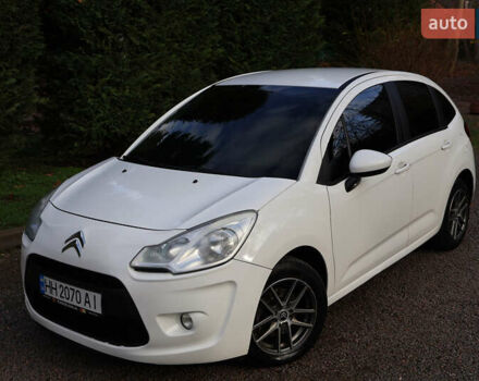 Белый Ситроен С3, объемом двигателя 1.6 л и пробегом 221 тыс. км за 5600 $, фото 5 на Automoto.ua