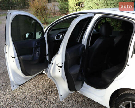 Белый Ситроен С3, объемом двигателя 1.6 л и пробегом 221 тыс. км за 5600 $, фото 24 на Automoto.ua