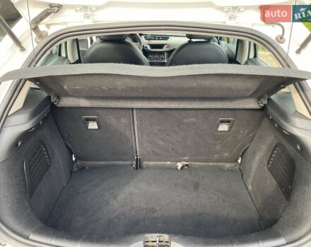 Белый Ситроен С3, объемом двигателя 1 л и пробегом 122 тыс. км за 5000 $, фото 26 на Automoto.ua