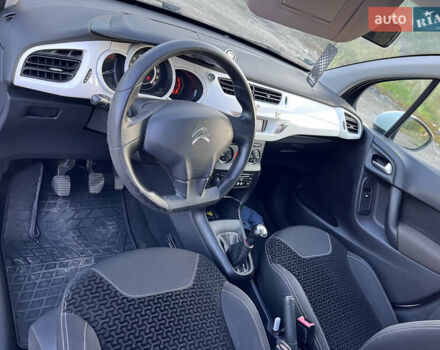 Белый Ситроен С3, объемом двигателя 1.4 л и пробегом 257 тыс. км за 5800 $, фото 10 на Automoto.ua