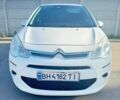 Белый Ситроен С3, объемом двигателя 1.4 л и пробегом 250 тыс. км за 5900 $, фото 3 на Automoto.ua