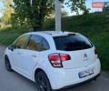 Белый Ситроен С3, объемом двигателя 1.4 л и пробегом 174 тыс. км за 6400 $, фото 2 на Automoto.ua
