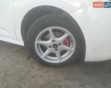 Белый Ситроен С3, объемом двигателя 1.56 л и пробегом 170 тыс. км за 6999 $, фото 3 на Automoto.ua