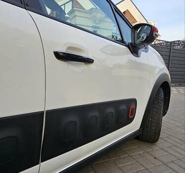 Белый Ситроен С3, объемом двигателя 1.2 л и пробегом 33 тыс. км за 13500 $, фото 5 на Automoto.ua