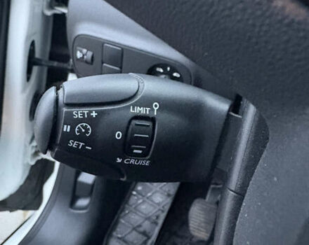 Белый Ситроен С3, объемом двигателя 1.2 л и пробегом 67 тыс. км за 9150 $, фото 26 на Automoto.ua