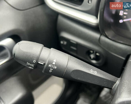 Белый Ситроен С3, объемом двигателя 1.2 л и пробегом 68 тыс. км за 9500 $, фото 46 на Automoto.ua