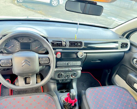 Білий Сітроен С3, об'ємом двигуна 1.2 л та пробігом 110 тис. км за 10000 $, фото 10 на Automoto.ua