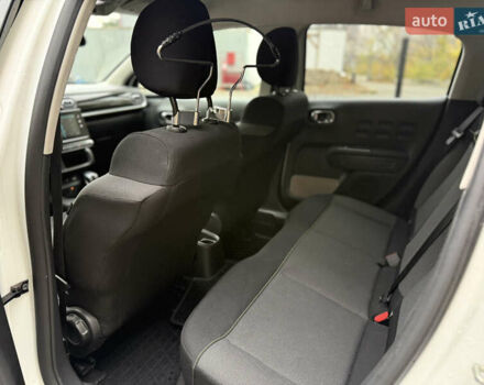 Белый Ситроен С3, объемом двигателя 1.2 л и пробегом 142 тыс. км за 12000 $, фото 5 на Automoto.ua