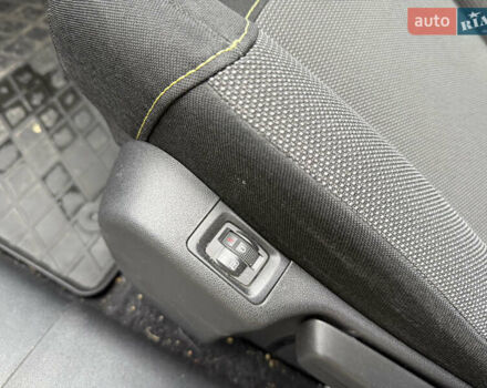 Белый Ситроен С3, объемом двигателя 1.2 л и пробегом 142 тыс. км за 12000 $, фото 7 на Automoto.ua