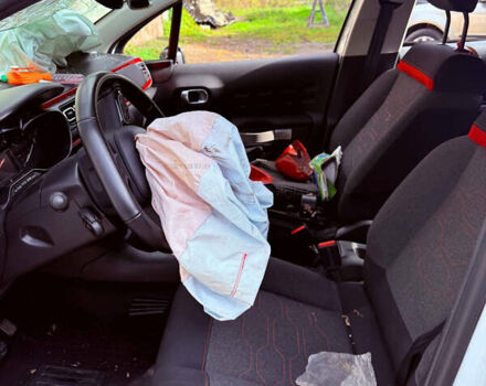 Сітроен С3 2018 у Івано-Франківську на Automoto.ua Білий Сітроен С3, об'ємом двигуна 1.2 л та пробігом 99 тис. км за 4000 $, фото 20 на Automoto.ua