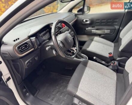 Белый Ситроен С3, объемом двигателя 1.2 л и пробегом 69 тыс. км за 13500 $, фото 37 на Automoto.ua