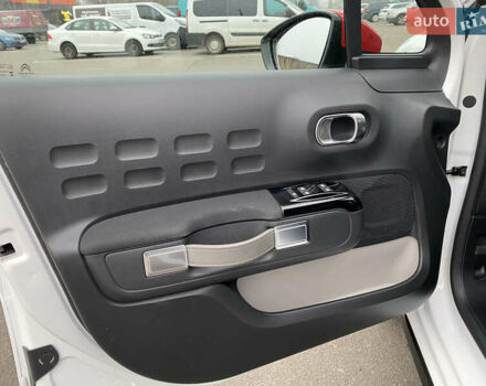 Белый Ситроен С3, объемом двигателя 1.2 л и пробегом 97 тыс. км за 13700 $, фото 16 на Automoto.ua