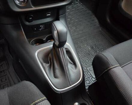 Белый Ситроен С3, объемом двигателя 1.2 л и пробегом 82 тыс. км за 16500 $, фото 19 на Automoto.ua