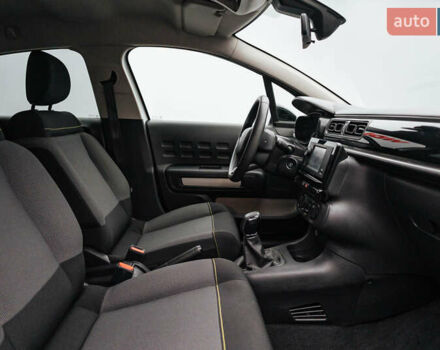 Ситроен С3 2021 в Киеве на Automoto.ua Белый Ситроен С3, объемом двигателя 1.2 л и пробегом 53 тыс. км за 13320 $, фото 9 на Automoto.ua