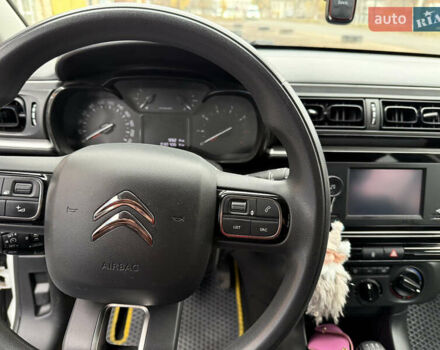 Белый Ситроен С3, объемом двигателя 1.2 л и пробегом 30 тыс. км за 13000 $, фото 5 на Automoto.ua