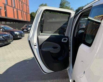 Белый Ситроен С3, объемом двигателя 1.4 л и пробегом 160 тыс. км за 6800 $, фото 20 на Automoto.ua