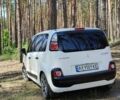 Белый Ситроен С3, объемом двигателя 1.6 л и пробегом 147 тыс. км за 7500 $, фото 2 на Automoto.ua