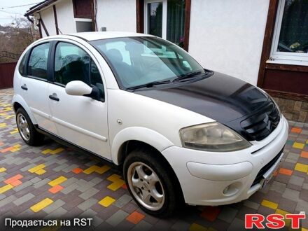 Белый Ситроен С3, объемом двигателя 1.4 л и пробегом 295 тыс. км за 3250 $, фото 1 на Automoto.ua