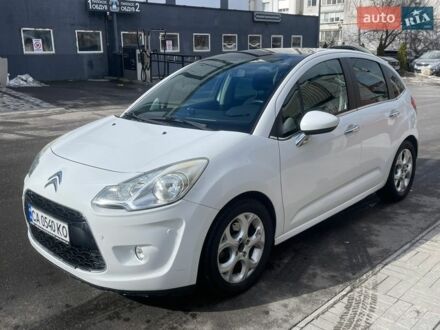 Белый Ситроен С3, объемом двигателя 1.6 л и пробегом 166 тыс. км за 5500 $, фото 1 на Automoto.ua