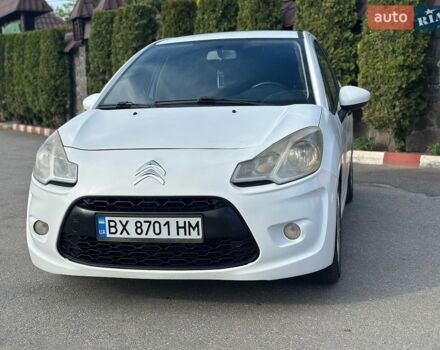 Белый Ситроен С3, объемом двигателя 1.4 л и пробегом 277 тыс. км за 4200 $, фото 1 на Automoto.ua