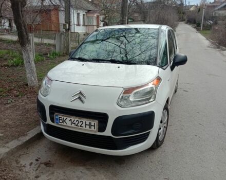 Белый Ситроен С3, объемом двигателя 1.6 л и пробегом 239 тыс. км за 5800 $, фото 1 на Automoto.ua