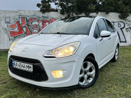 Белый Ситроен С3, объемом двигателя 1.6 л и пробегом 164 тыс. км за 5650 $, фото 1 на Automoto.ua