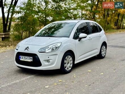 Ситроен С3 2011 в Чернигове на Automoto.ua Белый Ситроен С3, объемом двигателя 1.4 л и пробегом 117 тыс. км за 5999 $, фото 1 на Automoto.ua