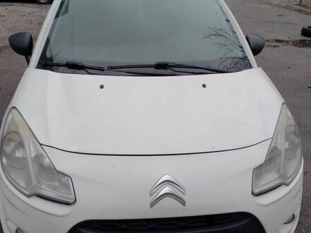 Белый Ситроен С3, объемом двигателя 1.4 л и пробегом 232 тыс. км за 6200 $, фото 1 на Automoto.ua