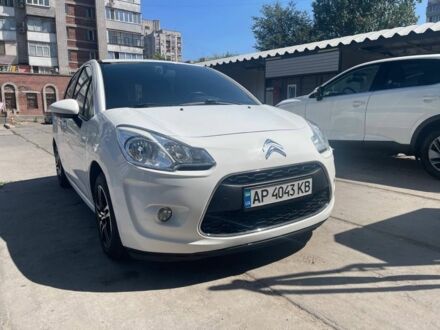 Сітроен С3 2012 у Запоріжжя на Automoto.ua Білий Сітроен С3, об'ємом двигуна 1.4 л та пробігом 233 тис. км за 5500 $, фото 1 на Automoto.ua
