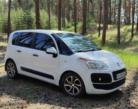 Белый Ситроен С3, объемом двигателя 1.6 л и пробегом 147 тыс. км за 7500 $, фото 1 на Automoto.ua