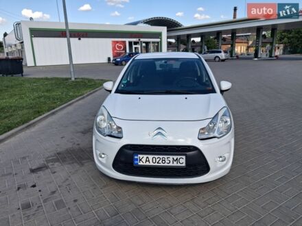 Белый Ситроен С3, объемом двигателя 1.4 л и пробегом 220 тыс. км за 5600 $, фото 1 на Automoto.ua