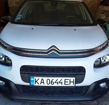 Белый Ситроен С3, объемом двигателя 1.56 л и пробегом 276 тыс. км за 8000 $, фото 1 на Automoto.ua