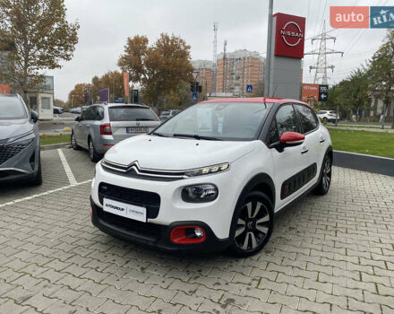 Белый Ситроен С3, объемом двигателя 1.2 л и пробегом 53 тыс. км за 12000 $, фото 1 на Automoto.ua