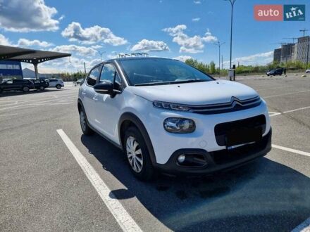 Сітроен С3 2018 у Києві на Automoto.ua Білий Сітроен С3, об'ємом двигуна 1.2 л та пробігом 47 тис. км за 10700 $, фото 1 на Automoto.ua