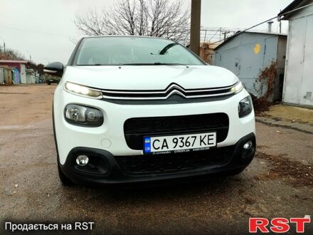 Сітроен С3 2018 у Черкасах на Automoto.ua Білий Сітроен С3, об'ємом двигуна 1.2 л та пробігом 109 тис. км за 9999 $, фото 1 на Automoto.ua
