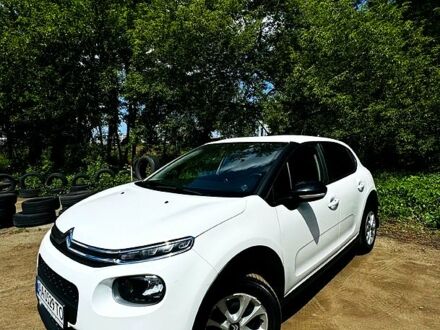 Ситроен С3 2018 в Киеве на Automoto.ua Белый Ситроен С3, объемом двигателя 1.2 л и пробегом 68 тыс. км за 8100 $, фото 1 на Automoto.ua