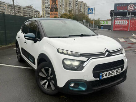 Ситроен С3 2021 в Киеве на Automoto.ua Белый Ситроен С3, объемом двигателя 1.2 л и пробегом 35 тыс. км за 14700 $, фото 1 на Automoto.ua