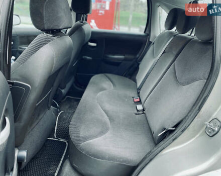 Бежевый Ситроен С3, объемом двигателя 1.36 л и пробегом 207 тыс. км за 3200 $, фото 8 на Automoto.ua