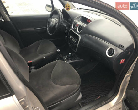 Бежевый Ситроен С3, объемом двигателя 1.36 л и пробегом 200 тыс. км за 2850 $, фото 5 на Automoto.ua