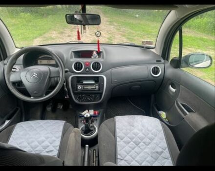 Бежевий Сітроен С3, об'ємом двигуна 1.4 л та пробігом 206 тис. км за 2000 $, фото 4 на Automoto.ua